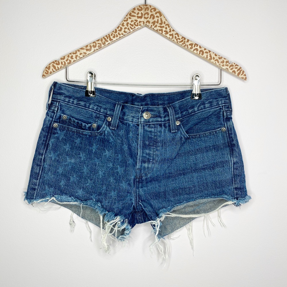 SOLD ✨ LEVIS American Flag Cutoff Denim Shorts 27